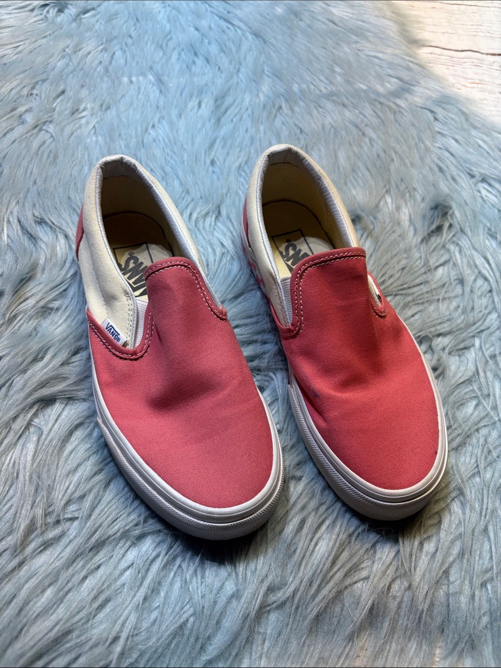 Vans Classic Slip-On Canvas Sneakers in Coral Pink sz 6.5